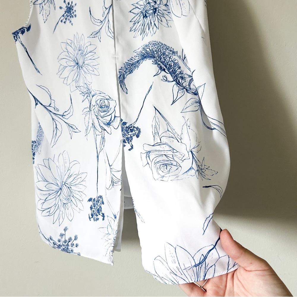 Babaton White and Blue Floral Blouse - Picture 6 of 12